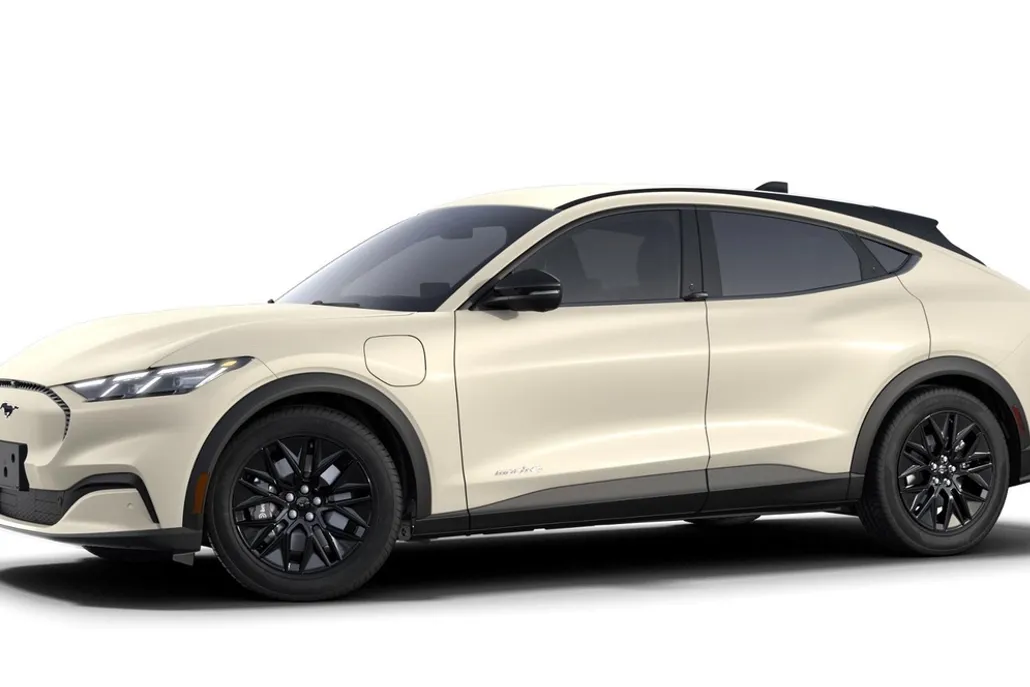 2025 Ford Mustang Mach-E Select photo 1