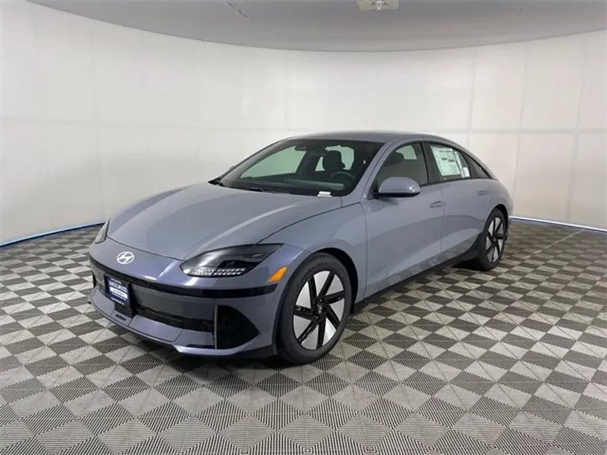 2025 Hyundai Ioniq 6 SE photo 1