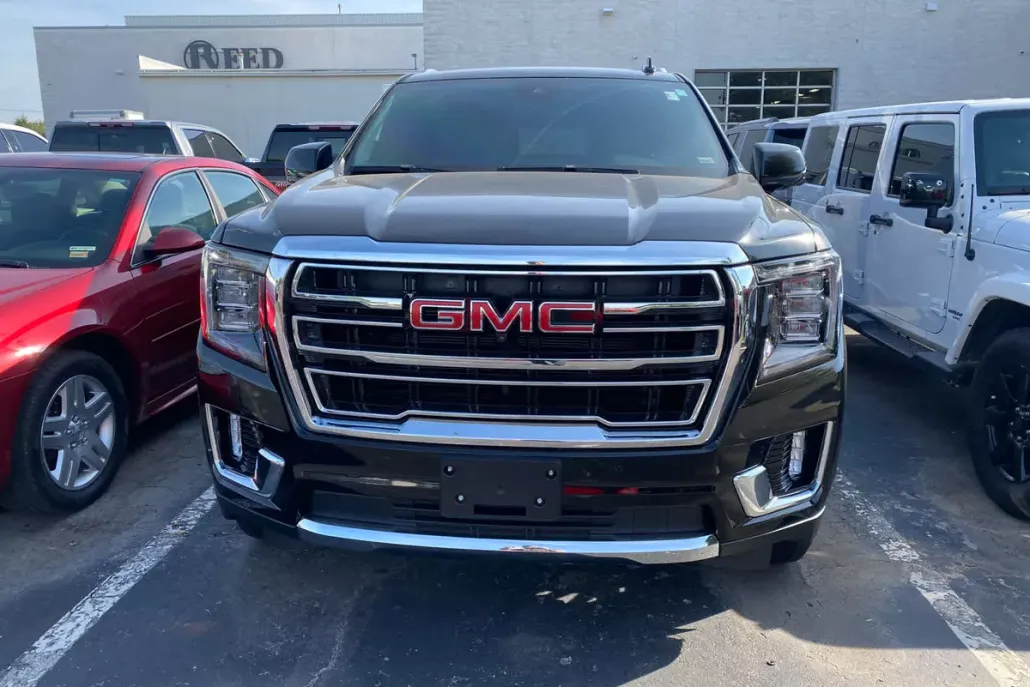 2024 Gmc Yukon SLT photo 1