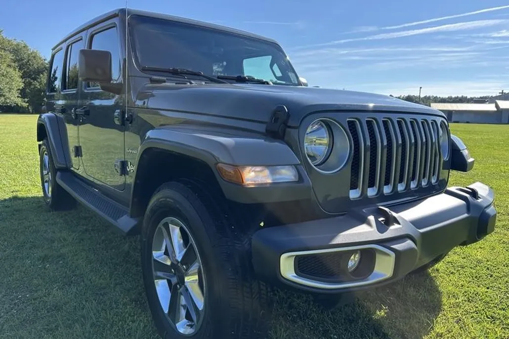 2019 Jeep Wrangler Unlimited Sahara photo 1