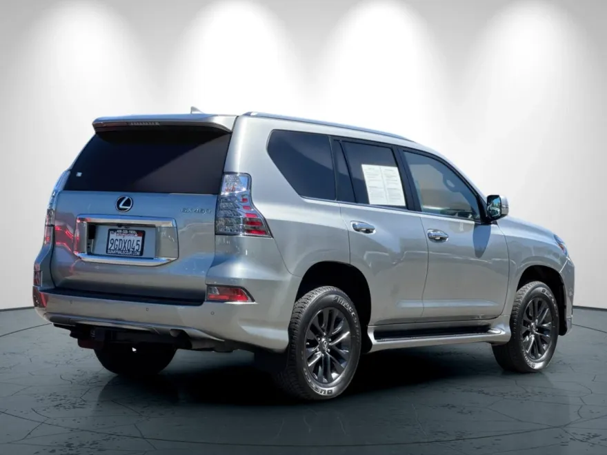2023 Lexus GX 460 photo 1