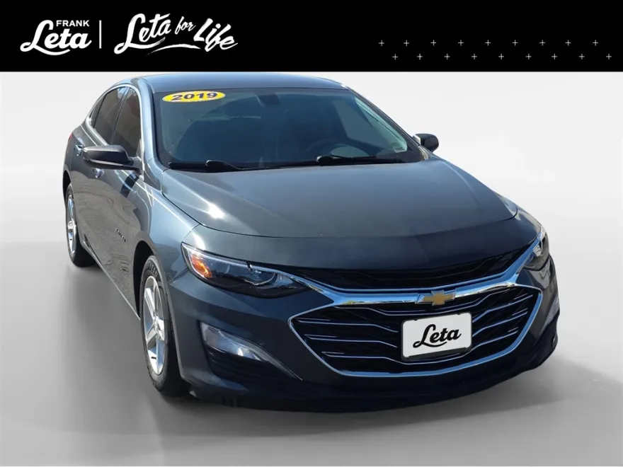 2019 Chevrolet Malibu LS photo 1