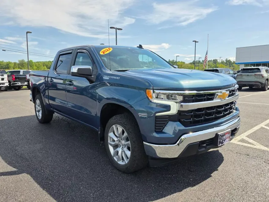 2024 Chevrolet Silverado 1500 LT photo 1