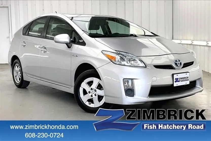 2011 Toyota Prius Two photo 1