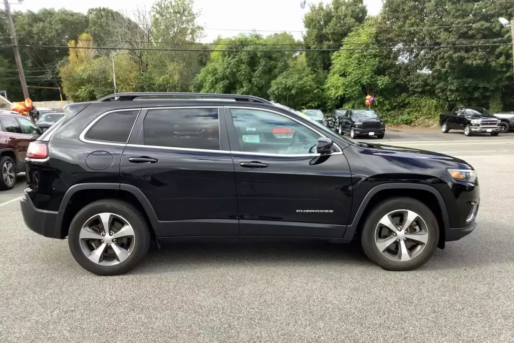 2022 Jeep Cherokee Limited photo 1