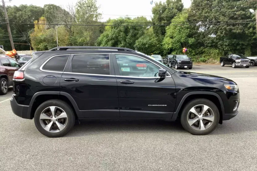 2022 Jeep Cherokee Limited photo 1