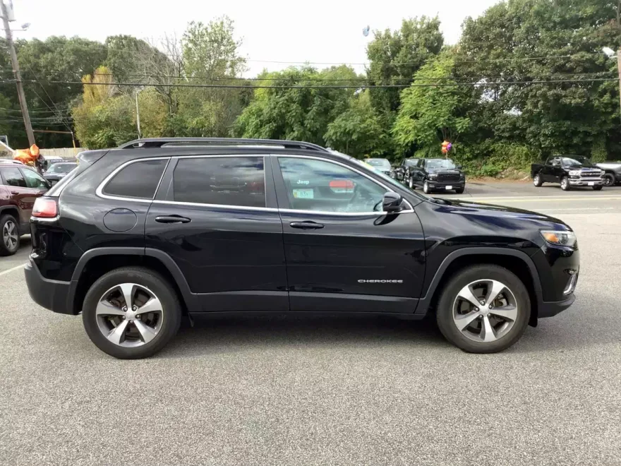 2022 Jeep Cherokee Limited photo 1