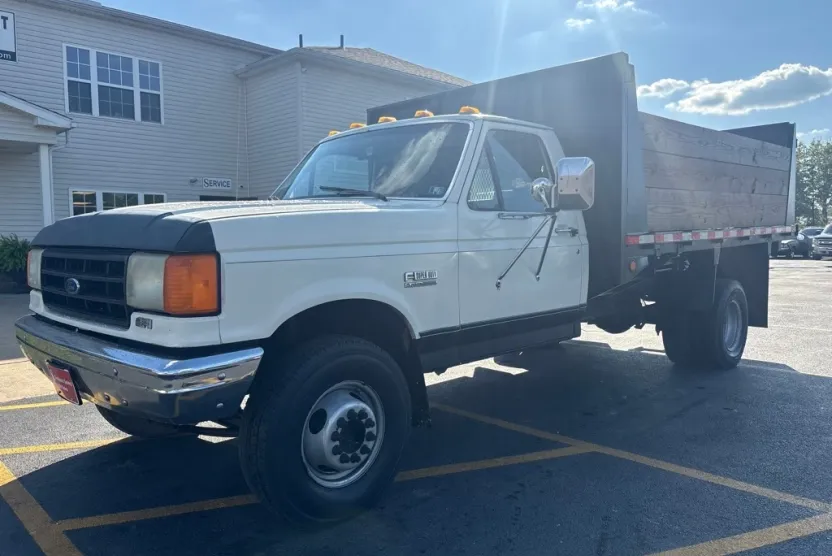 1988 Ford F-450 photo 1