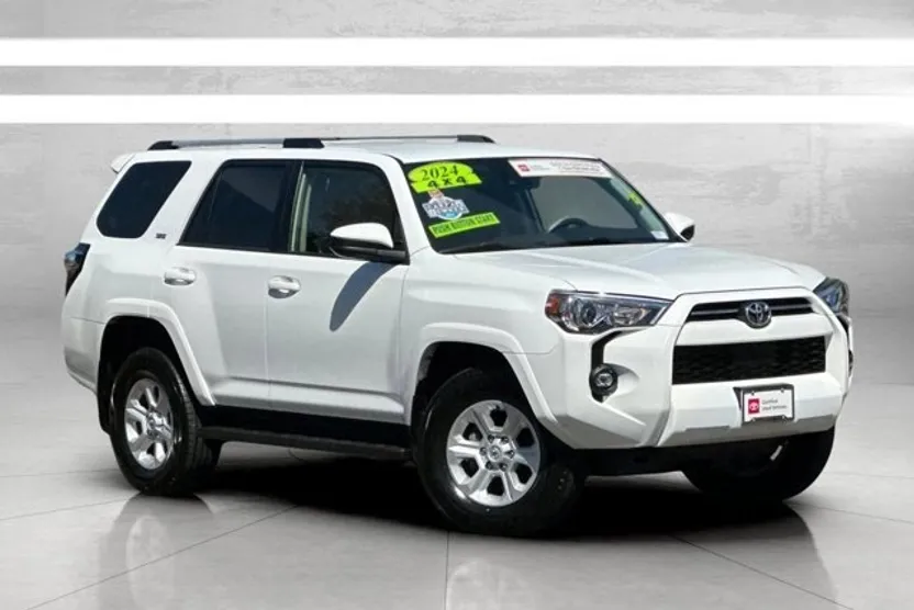 2024 Toyota 4Runner SR5 4WD photo 1