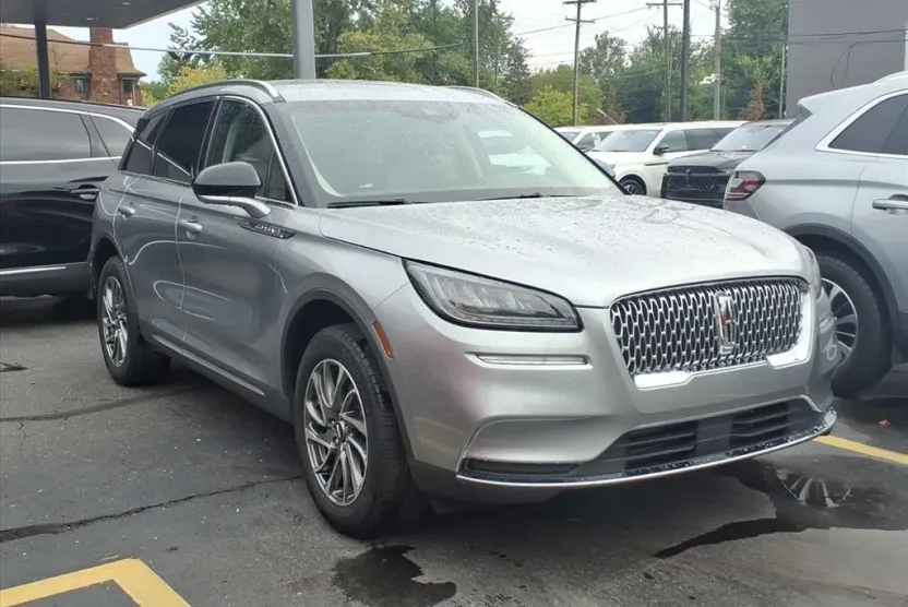 2022 Lincoln Corsair Standard photo 1