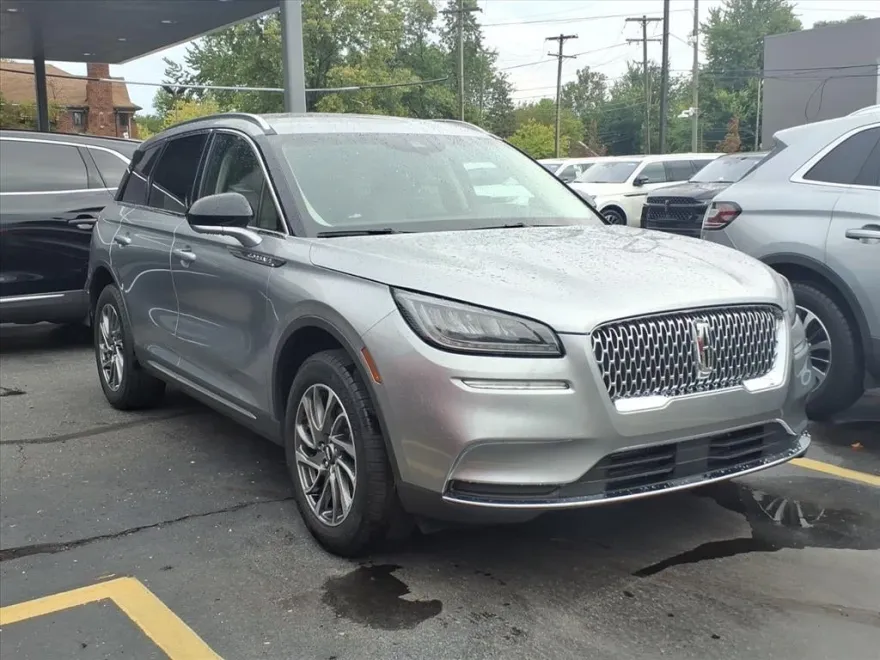 2022 Lincoln Corsair Standard photo 1