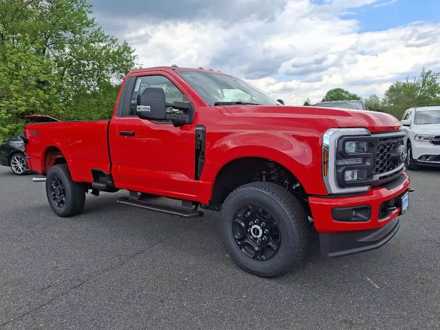 2025 Ford F-350 XL photo 1
