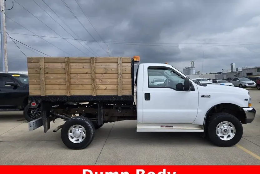 2004 Ford F-350 XL photo 1