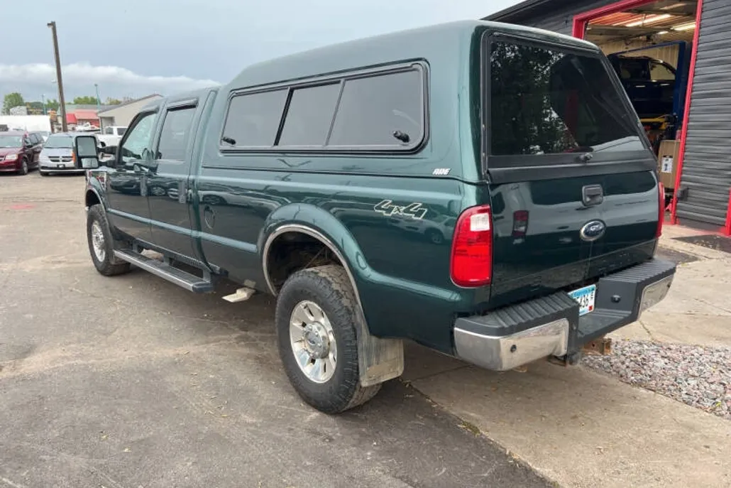 2009 Ford F-350 Lariat photo 1