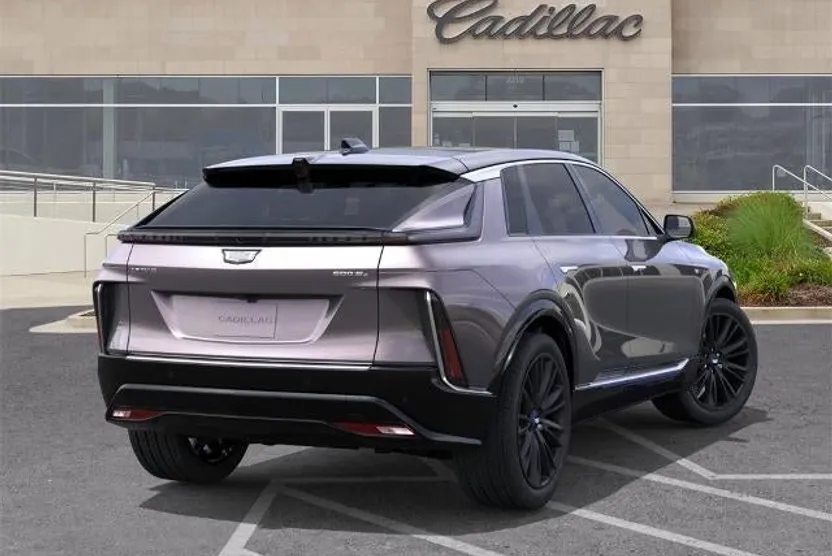 2026 Cadillac Lyriq Luxury photo 1