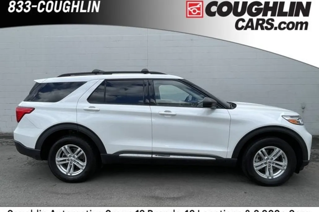 2022 Ford Explorer XLT photo 1