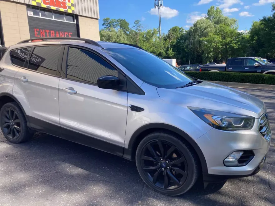 2017 Ford Escape SE photo 1