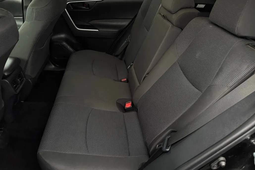 2024 Toyota RAV4 LE photo 1