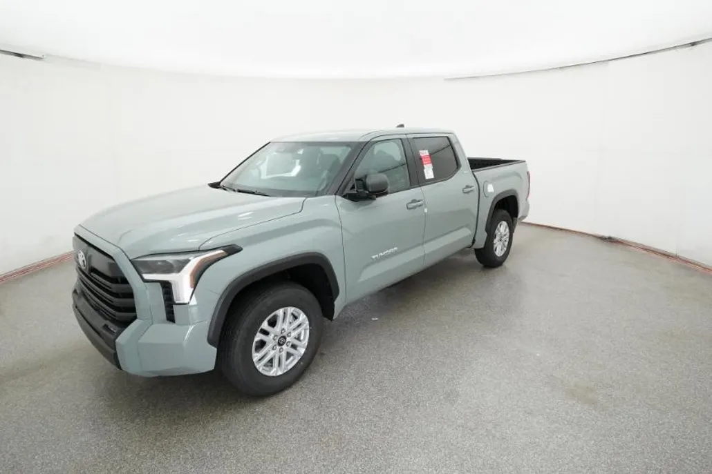 2026 Toyota Tundra SR5 CrewMax photo 1