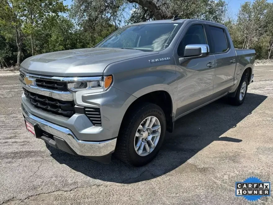 2023 Chevrolet Silverado 1500 LT photo 1
