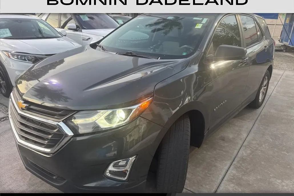 2020 Chevrolet Equinox LS photo 1