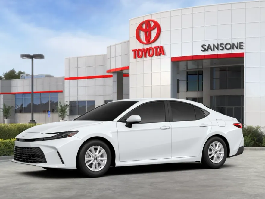 2025 Toyota Camry LE photo 1