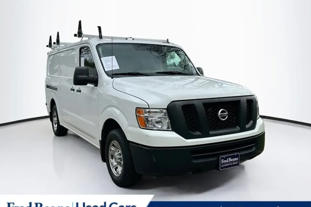 2020 Nissan NV2500 HD SV photo 1
