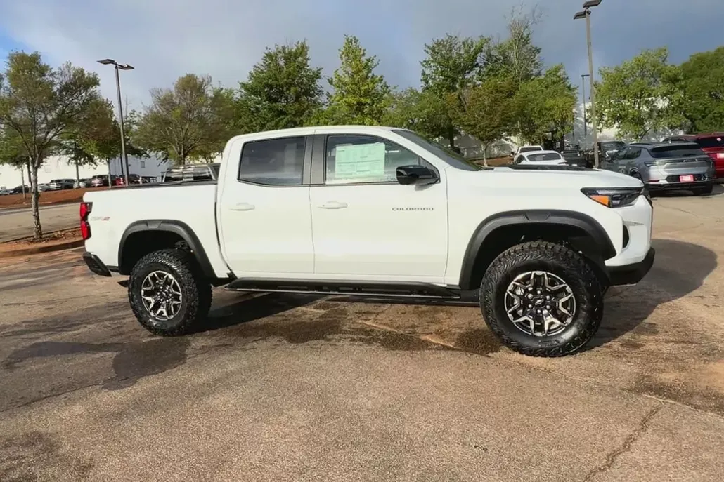 2026 Chevrolet Colorado ZR2 photo 1
