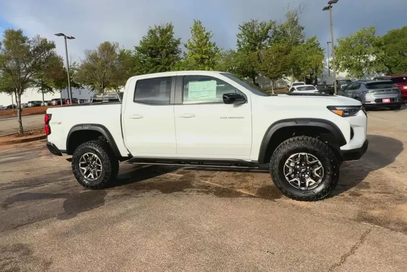 2026 Chevrolet Colorado ZR2 photo 1