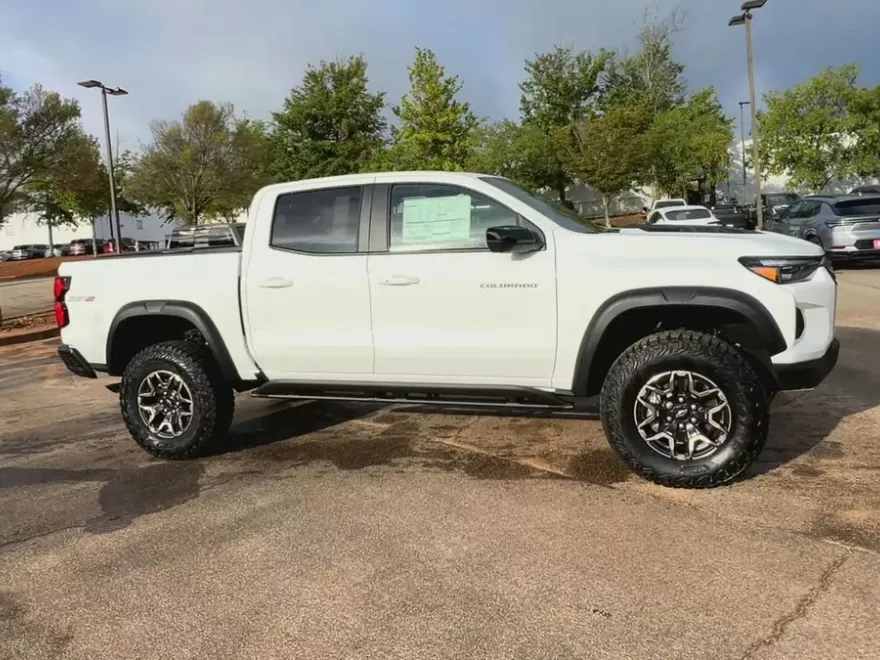 2026 Chevrolet Colorado ZR2 photo 1