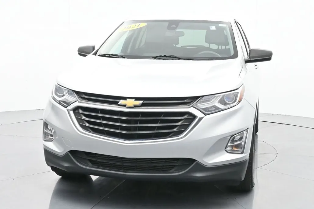 2021 Chevrolet Equinox LS photo 1