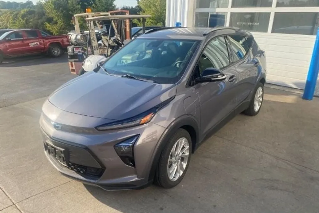 2022 Chevrolet Bolt EUV photo 1