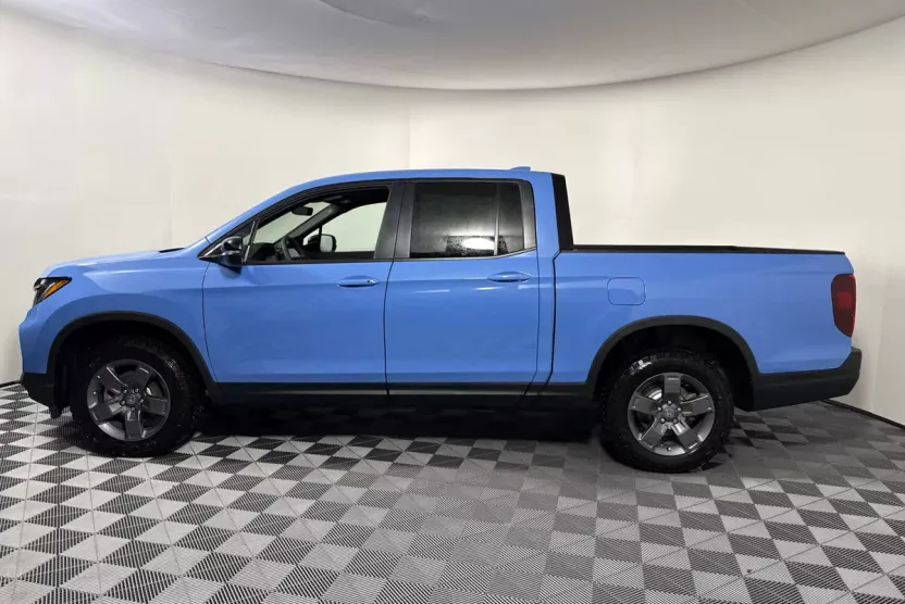 2025 Honda Ridgeline TrailSport photo 1