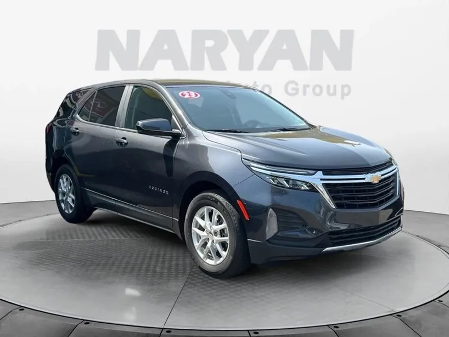 2023 Chevrolet Equinox LT photo 1