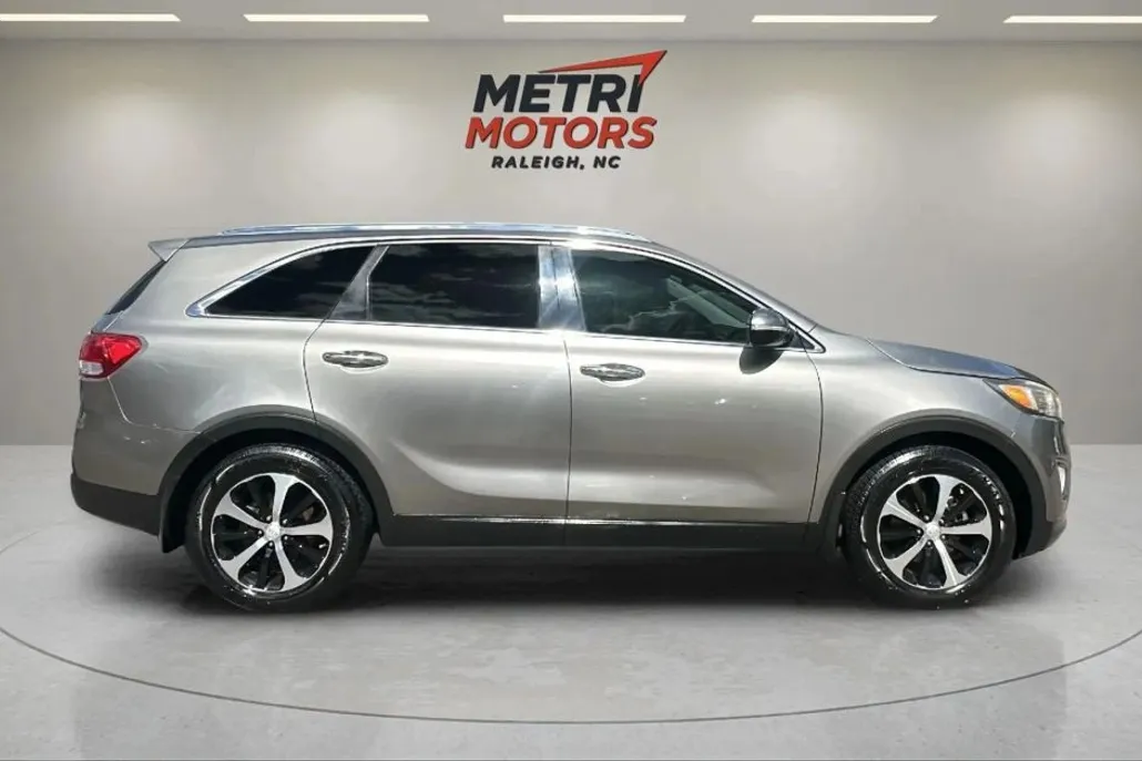 2016 Kia Sorento EX photo 1