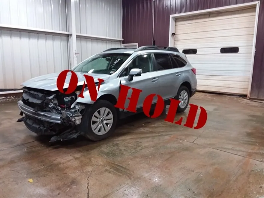 2015 Subaru Outback 2.5i Premium photo 1