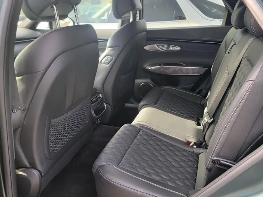 2024 Genesis GV70 3.5T Sport photo 11