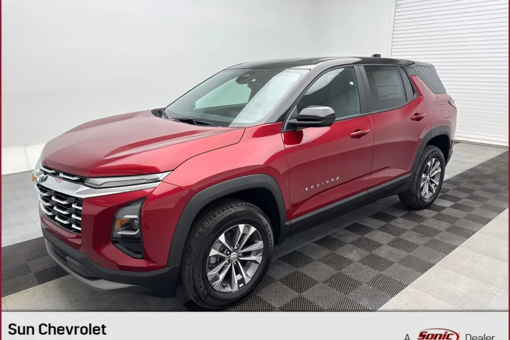 2026 Chevrolet Equinox LT photo 1