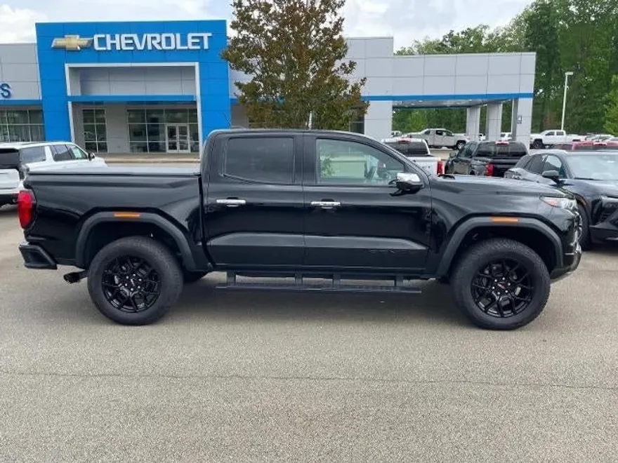 2024 Gmc Canyon Denali photo 1