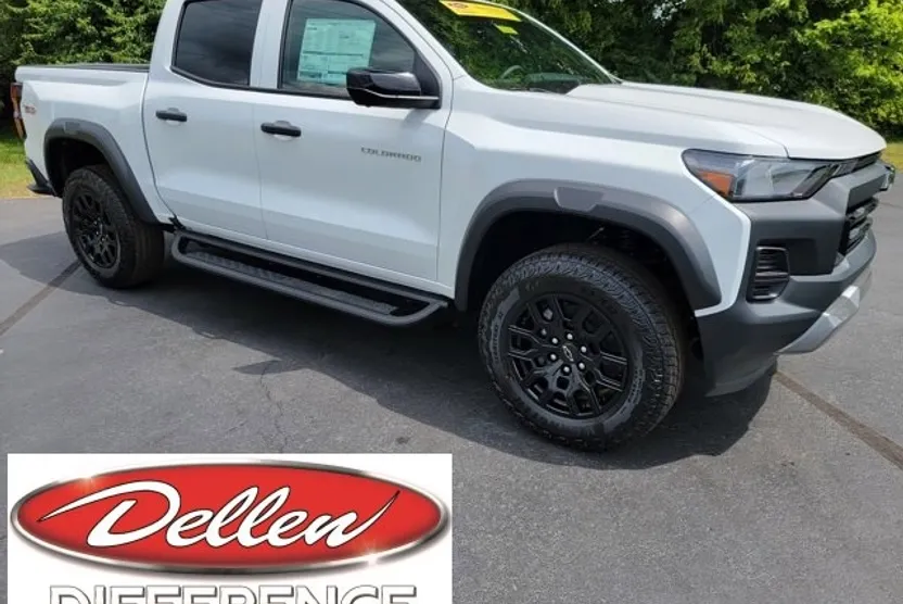 2026 Chevrolet Colorado Trail Boss photo 1
