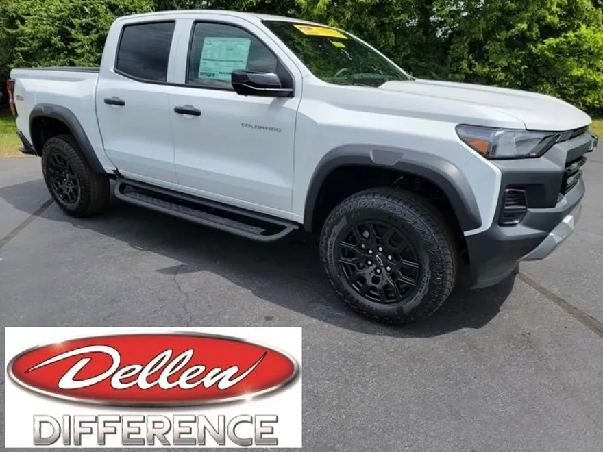 2026 Chevrolet Colorado Trail Boss photo 1