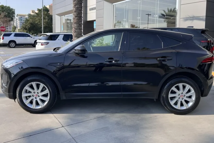 2019 Jaguar E-PACE S photo 1