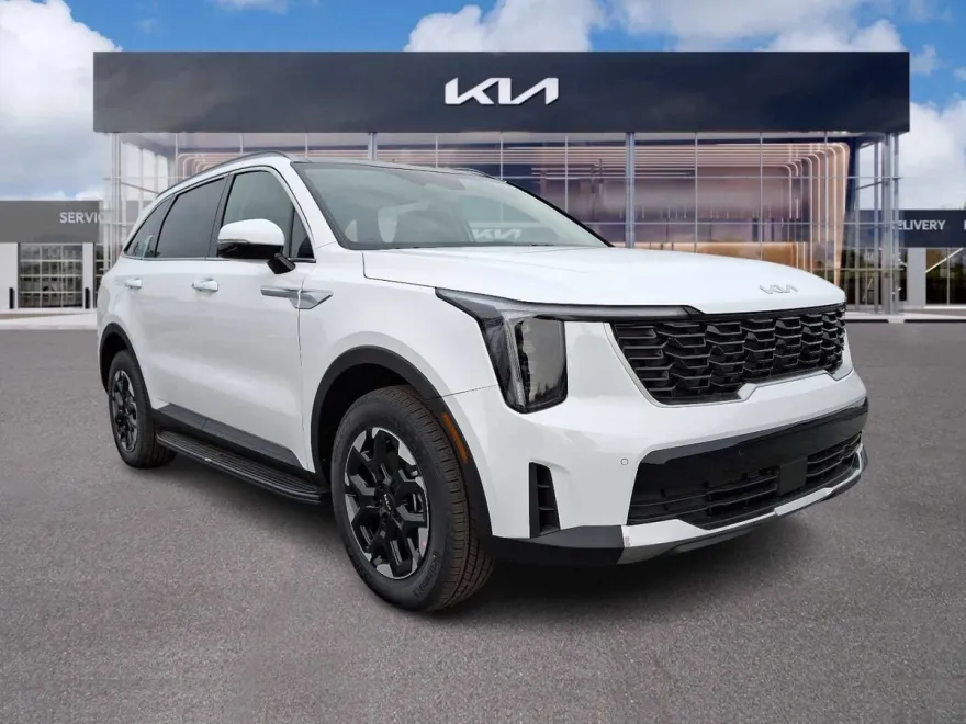 2025 Kia Sorento S photo 1