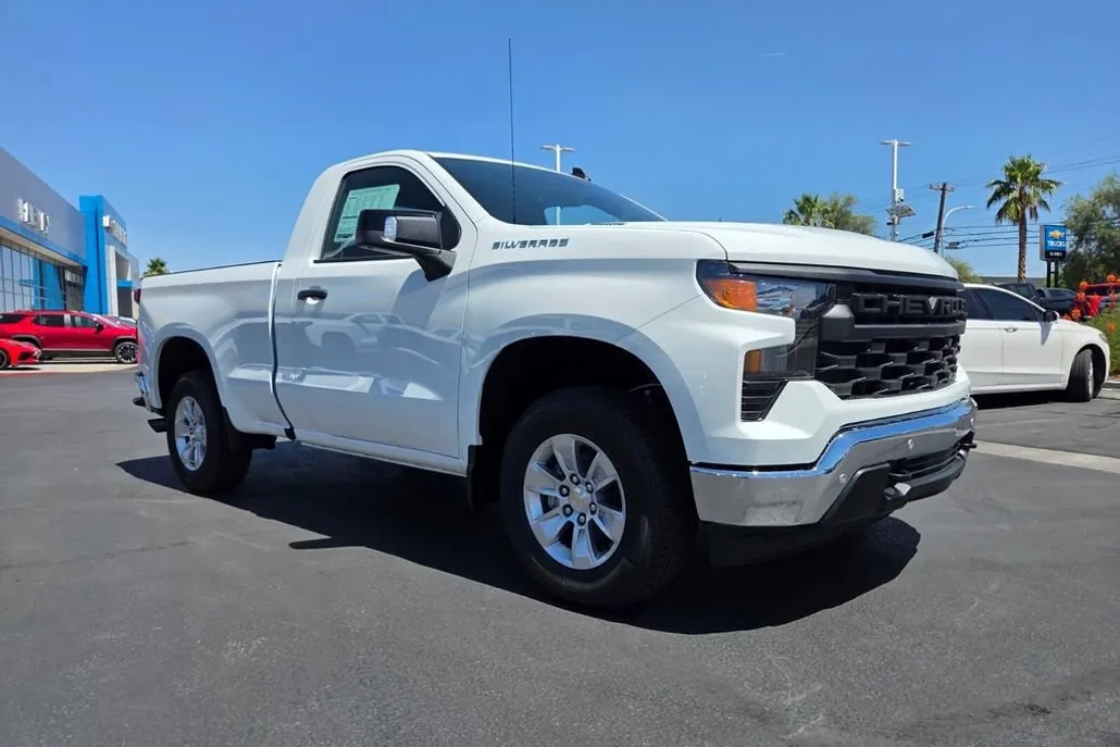 2025 Chevrolet Silverado 1500 photo 1