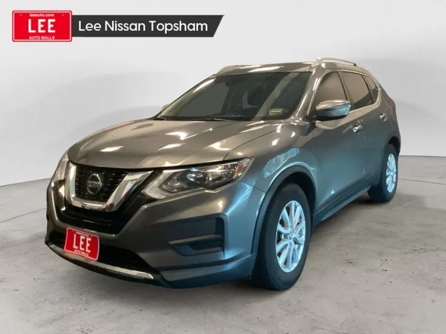 2019 Nissan Rogue SV photo 1