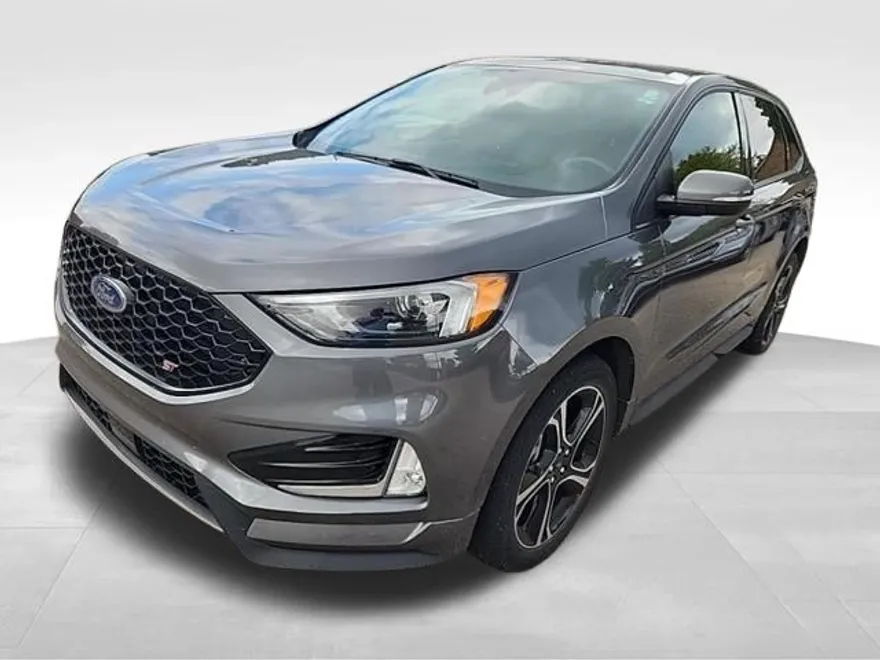 2022 Ford Edge ST photo 1
