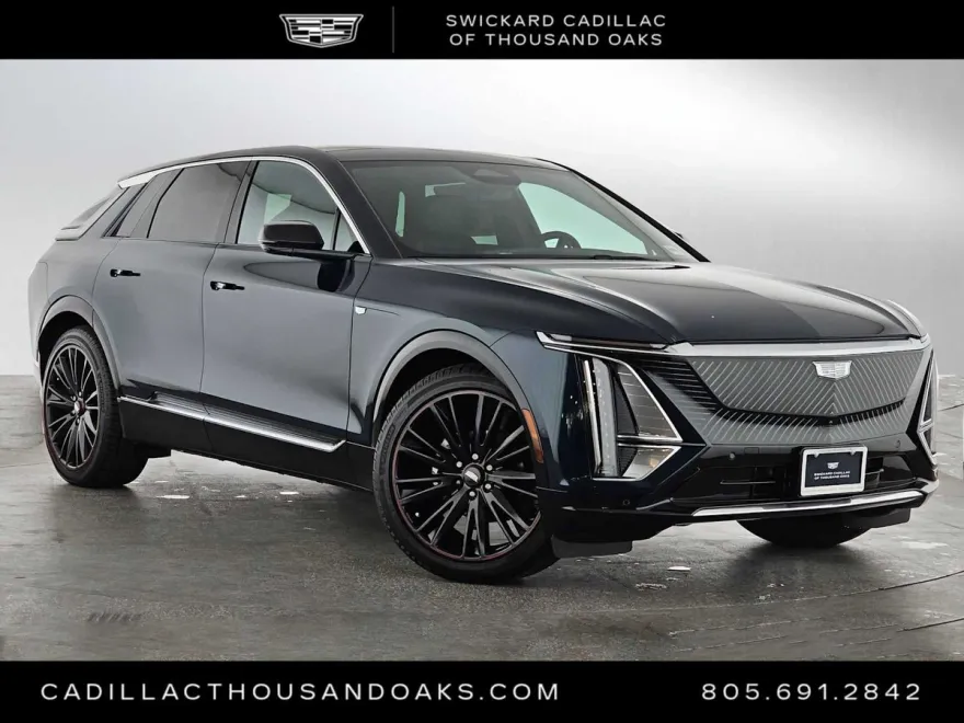 2025 Cadillac Lyriq Luxury photo 1