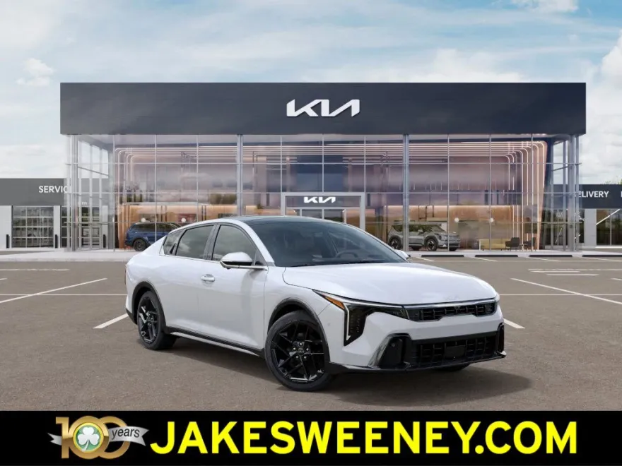 2025 Kia K4 GT-Line Turbo photo 1