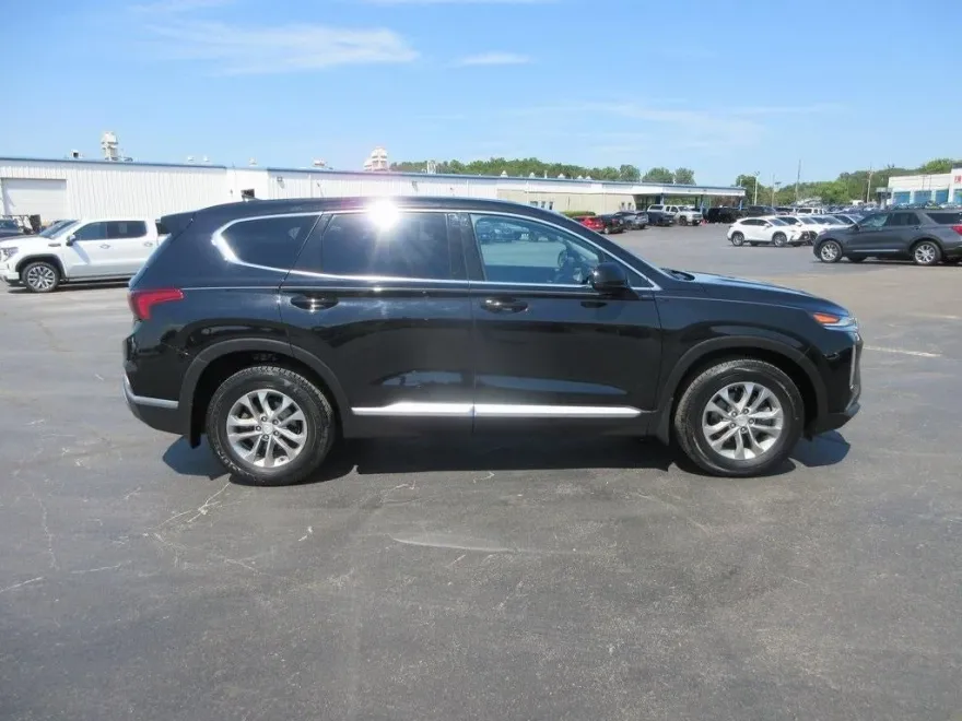 2020 Hyundai Santa Fe SEL photo 1
