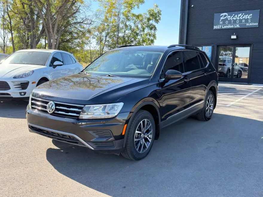 2020 Volkswagen Tiguan SE Sport photo 1
